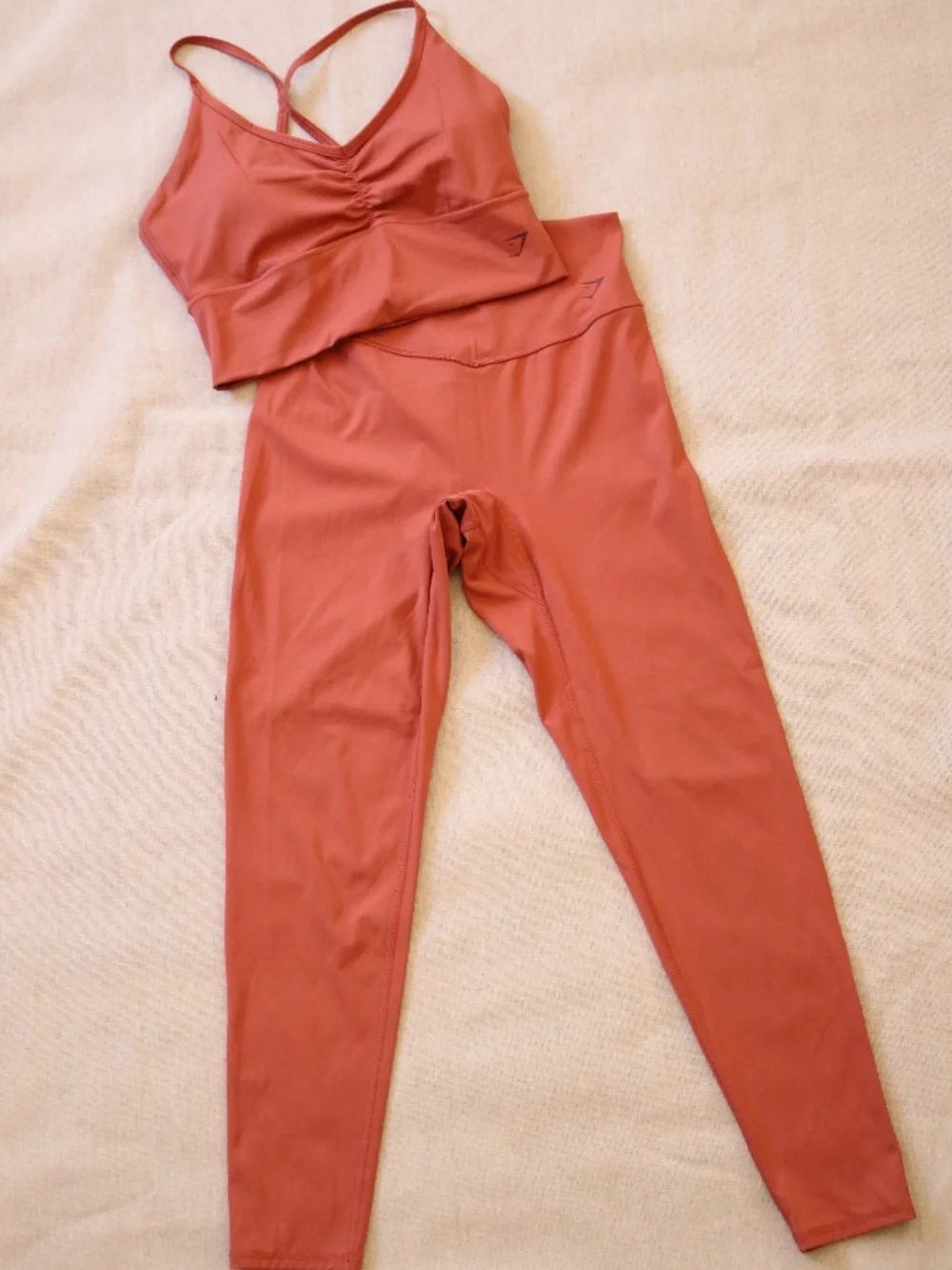 Gymshark Women's Medium Tomato Red 2-Piece Set High Waisted Leggings Ruched Bra